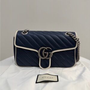 Gucci GG Marmont Small Shoulder Bag